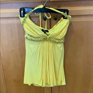 Sky yellow top